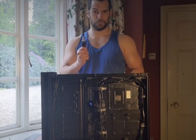 Henry Canvill tritt einen Trend los, in dem er seinen Gaming PC aufmotzt
