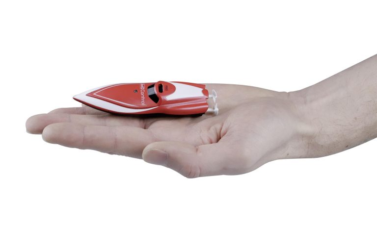 Sommer-Spaß mit den neuen Mini RC Boats von Revell Control