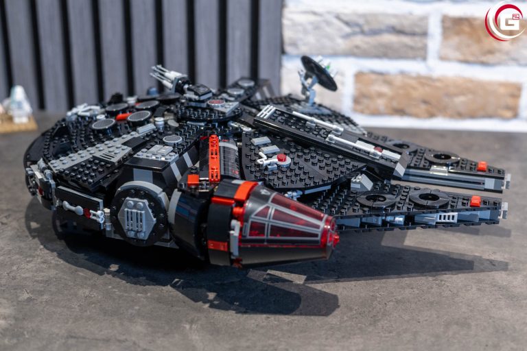 LEGO Star Wars 75389 Dunkler Millennium Falke im Test