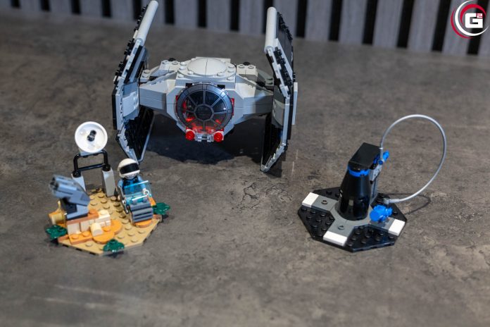 LEGO Star Wars 75421 SMART Play Darth Vaders TIE Fighter-32