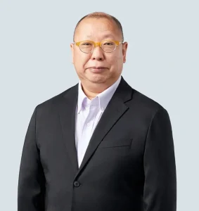 Ein Portrait von Takashi Tezuka