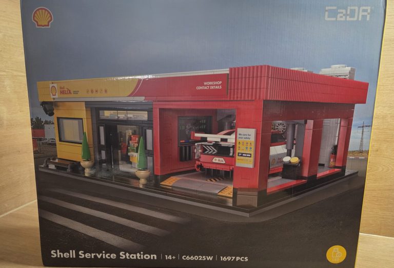 CaDA Shell Service Station C66025W im Test: Die Tankstelle wird zur detailverliebten Werkstatt